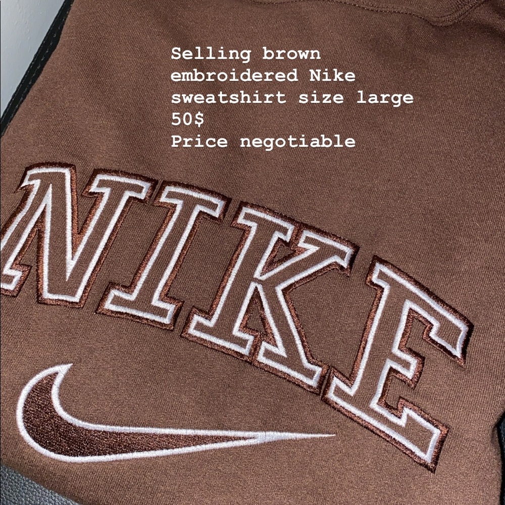 BROWN NIKE SIZE LARGE EMBROIDERED JACKET